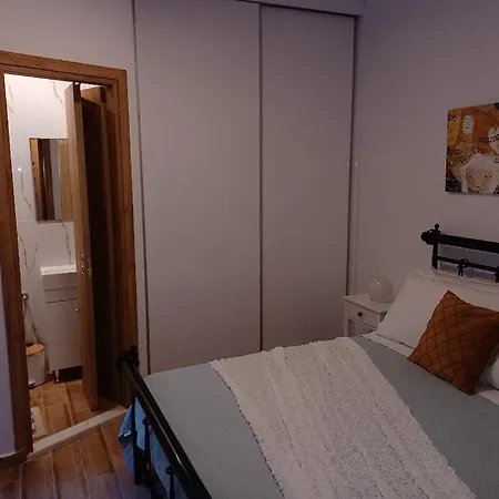 Kirkis Apartment *